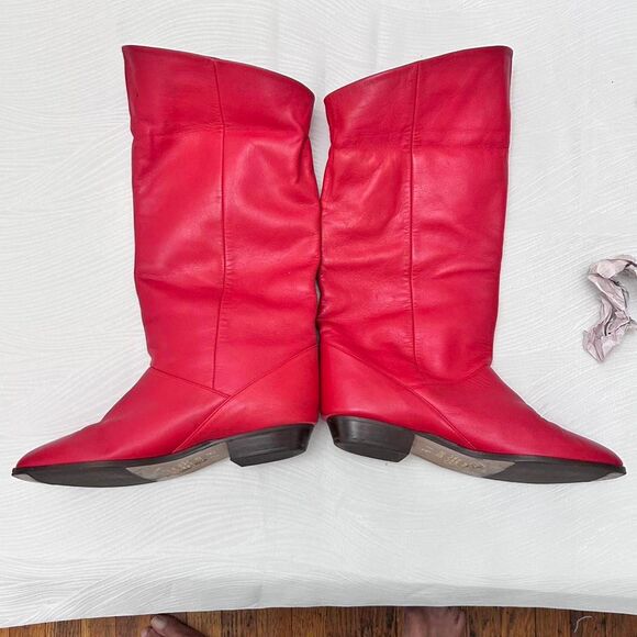 STUNNING! Vintage Red Leather Mid-Calf Boots by Mister Shoes by Markon Footwear. - Picture 6 of 9
